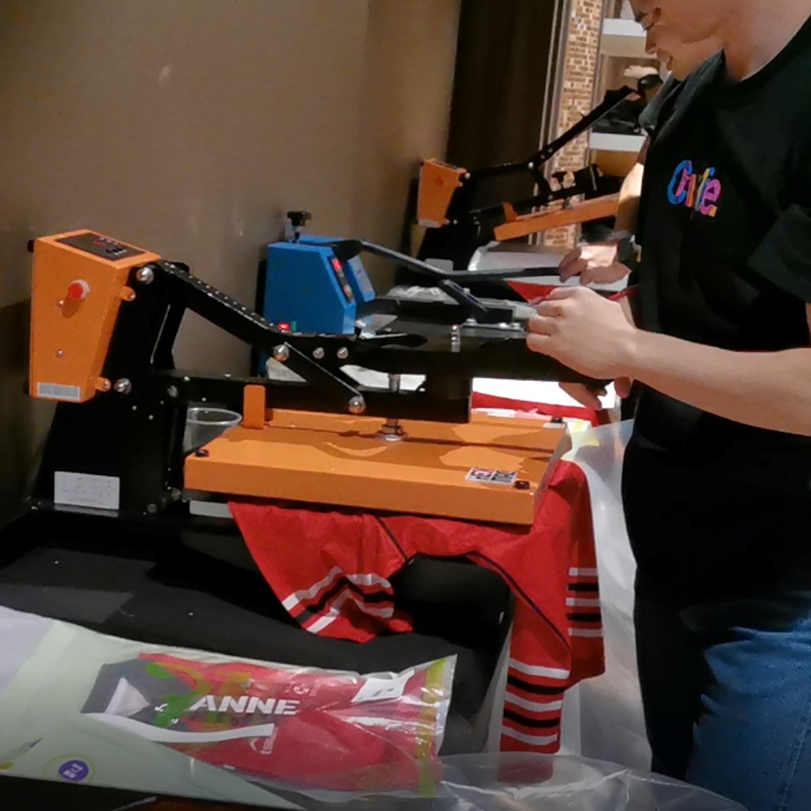 The Value of a Heat Press For T-Shirt Printing – Lawson Screen