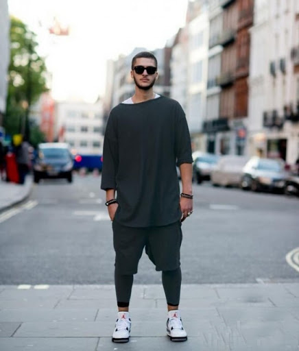 oversize t shirt outfit for men